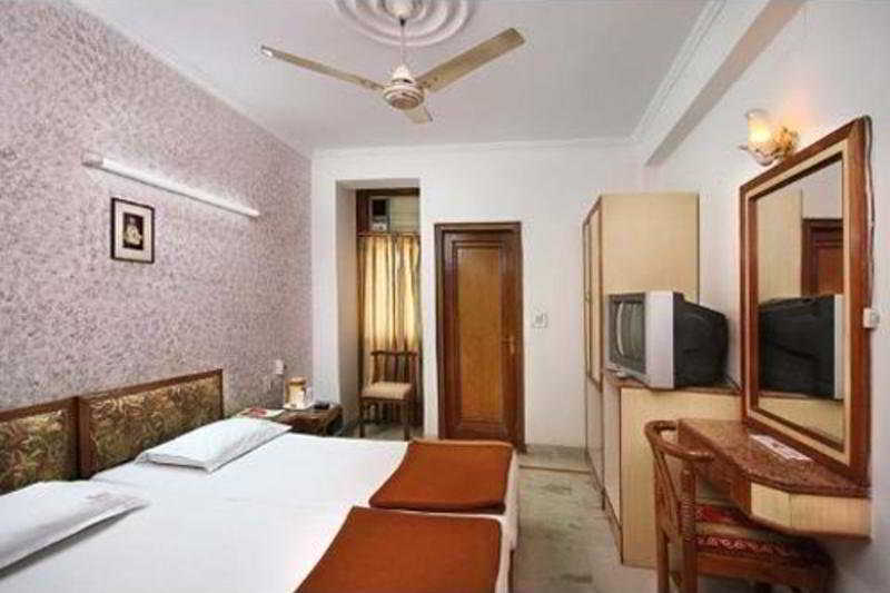 Fabhotel Le Heritage Karol Bagh Дели Экстерьер фото